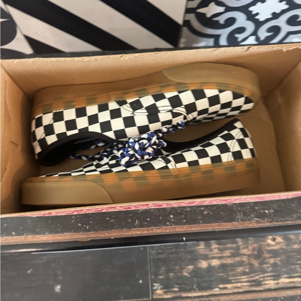 Vans classic Checkered Sneakers😎Black and White with cool laces-unisex,zoom in: